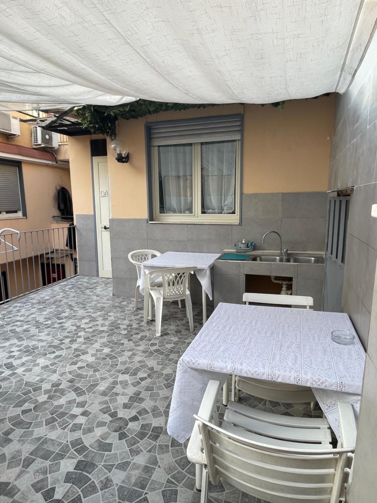 Daroda Guest House Napoli Eksteriør billede